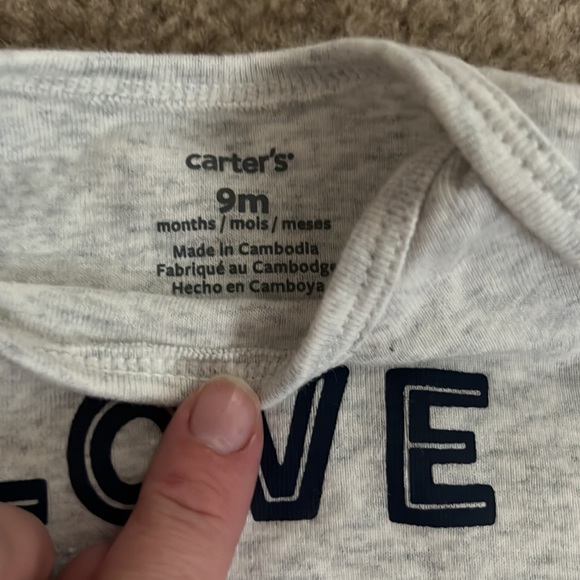 “Love comes in every color” long sleeve bodysuit size 9mo - Picture 3 of 3